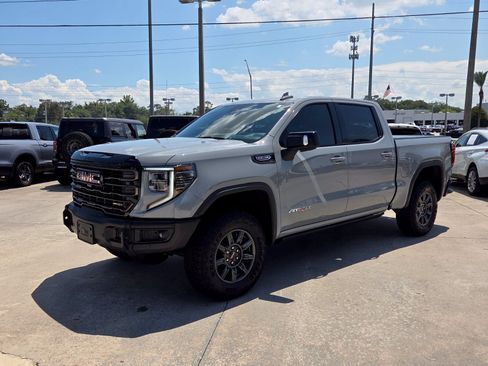 Used 2025 GMC Sierra 1500 AT4X AWD/4WD image 3