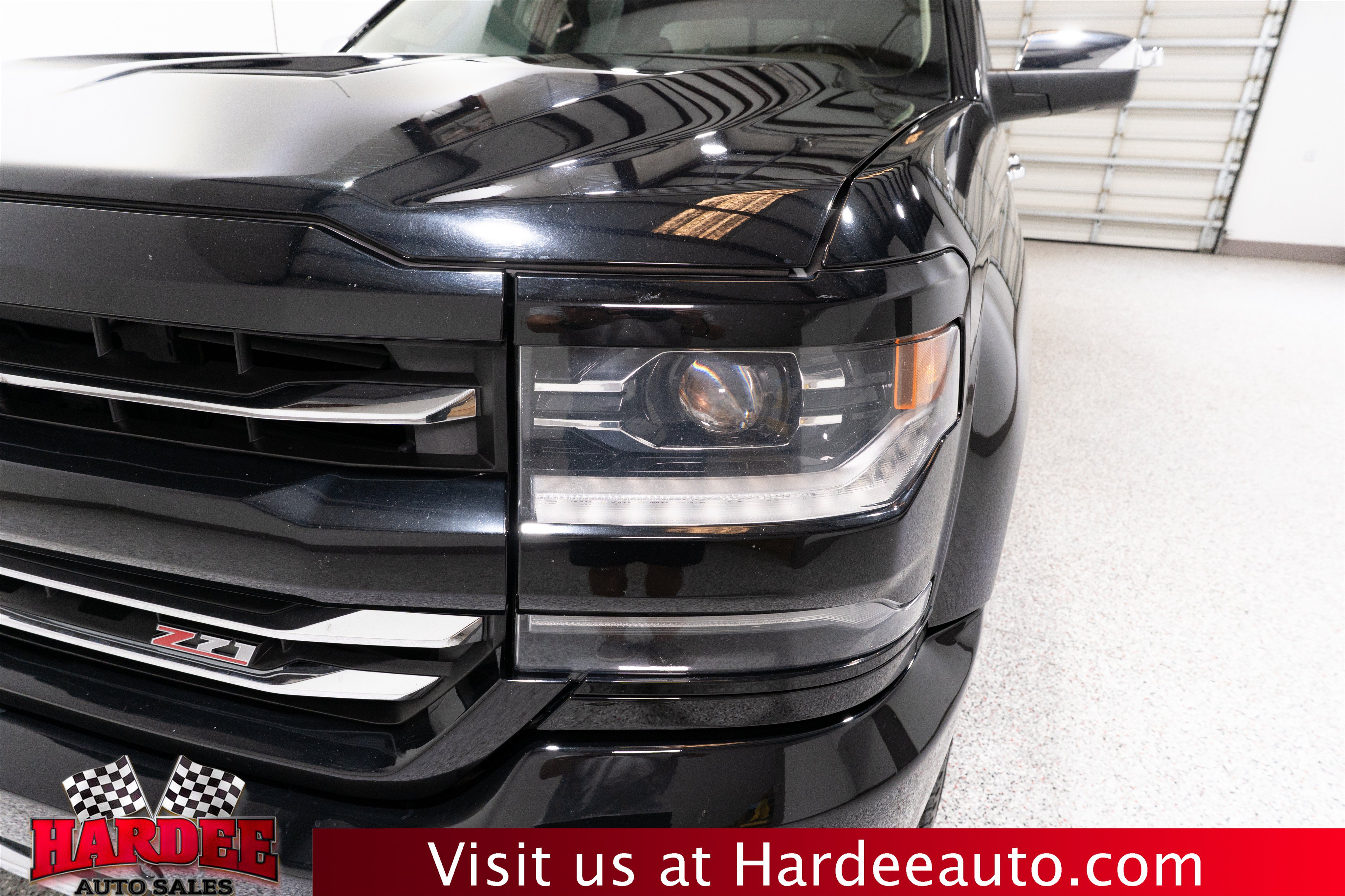 Used 2017 Chevrolet Silverado 1500 LTZ Z71 w/ LTZ Plus Package AWD/4WD image 8