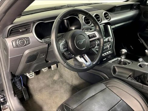 Used 2018 Ford Mustang GT Premium w/ Equipment Group 401A RWD image 16