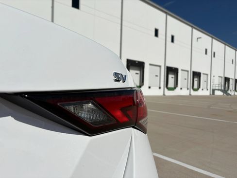 Used 2024 Nissan Sentra SV FWD image 30