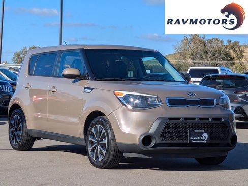 Used 2015 Kia Soul image 2