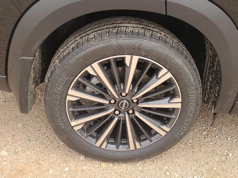 New 2026 Nissan Pathfinder Platinum FWD image 6