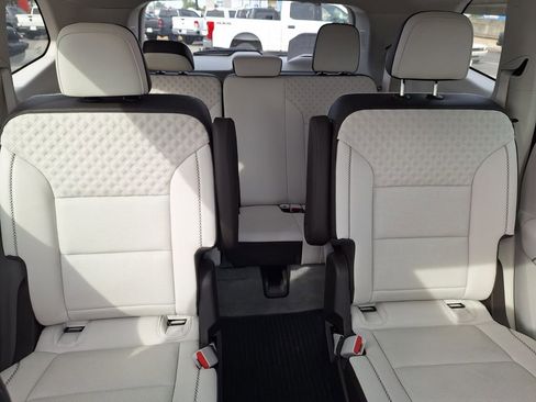 Used 2024 GMC Acadia Denali FWD image 31