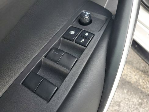 Certified 2024 Toyota Corolla SE image 19