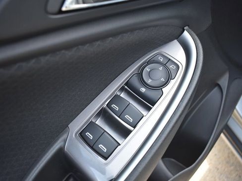 Used 2025 Chevrolet Malibu RS FWD image 12