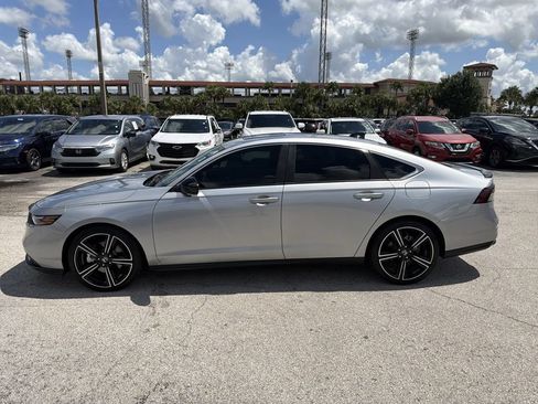 Used 2025 Honda Accord Sport image 7