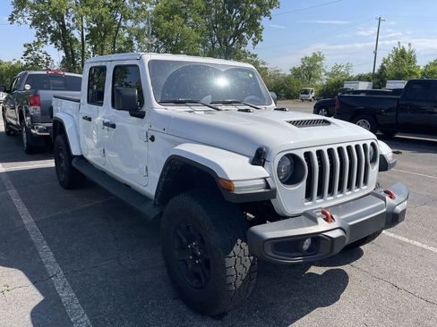 Used 2023 Jeep Gladiator Mojave w/ LED Lighting Group AWD/4WD image 12