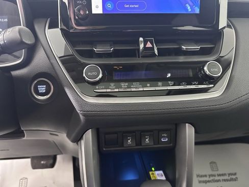 Used 2023 Toyota Corolla Cross XLE image 27