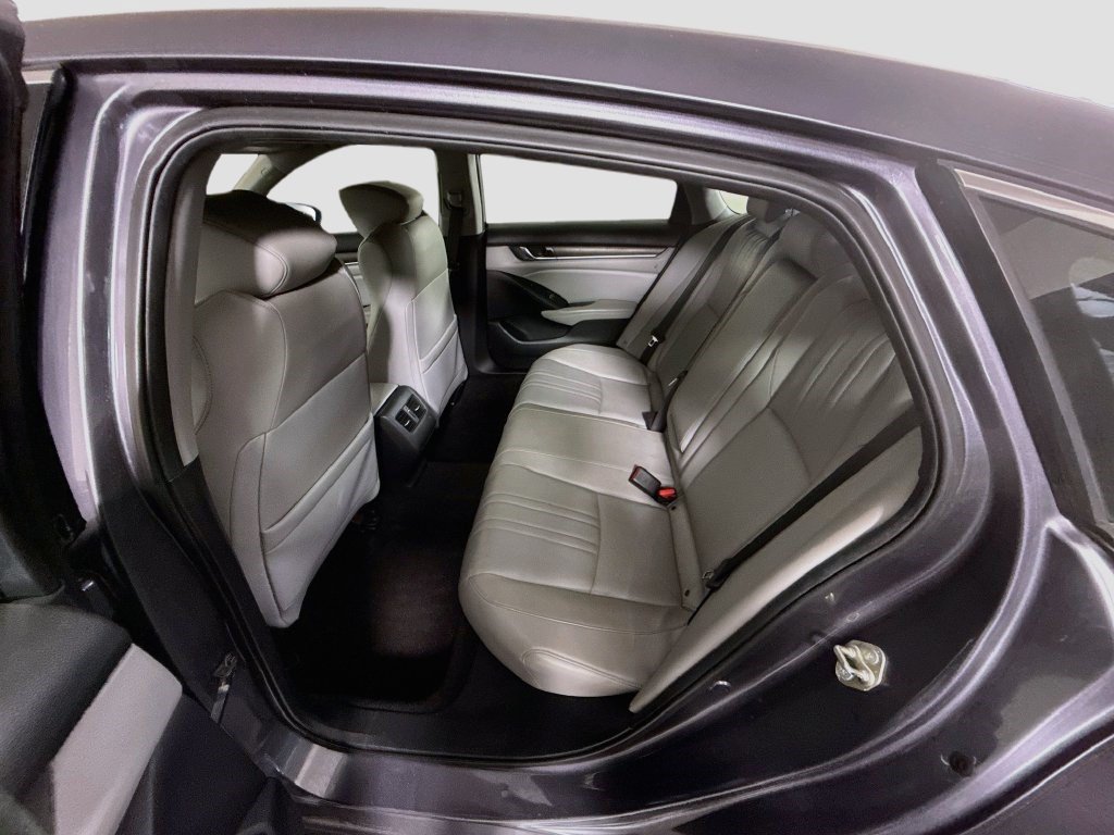Used 2018 Honda Accord Touring image 24