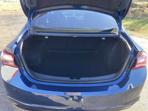 Used 2022 Chevrolet Malibu LT image 10