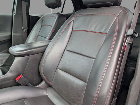 Used 2022 Chevrolet Equinox RS w/ RS Leather Package FWD image 12