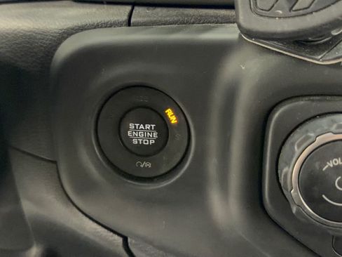 Used 2018 Jeep Wrangler Unlimited Sport S AWD/4WD image 20