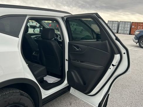 New 2025 Chevrolet Blazer LT w/ Midnight/Sport Edition image 39