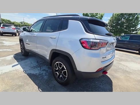 Used 2024 Jeep Compass Trailhawk AWD/4WD image 41