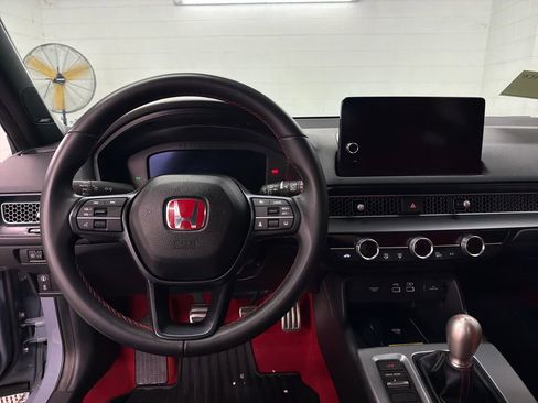 Used 2023 Honda Civic Type R image 8