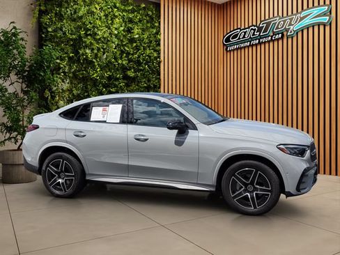 Used 2025 Mercedes-Benz GLC 300 4MATIC w/ AMG Line image 7