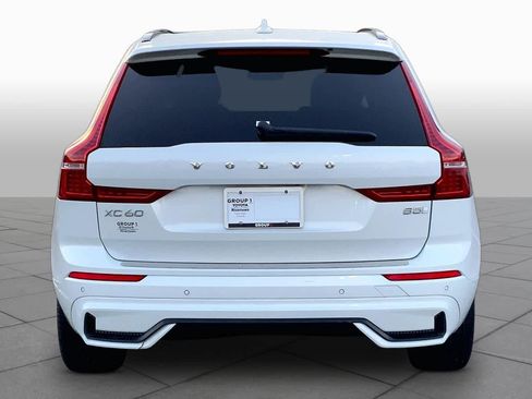 Used 2023 Volvo XC60 B5 Plus w/ Climate Package image 5