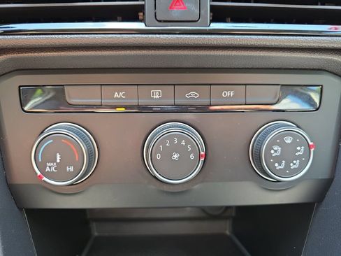 Used 2022 Volkswagen Taos S FWD image 27
