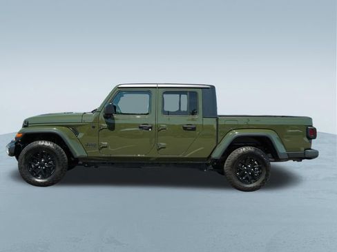 Used 2021 Jeep Gladiator Sport AWD/4WD image 4