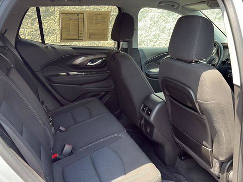 Used 2022 GMC Terrain SLE w/ Driver Convenience Package FWD image 26