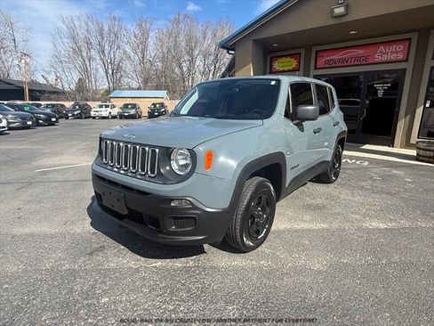 Used 2018 Jeep Renegade Sport w/ Power & Air Group AWD/4WD image 3