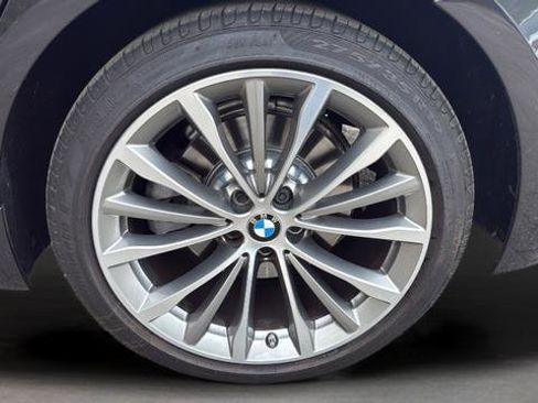 Used 2022 BMW 530i w/ Premium Package RWD image 31