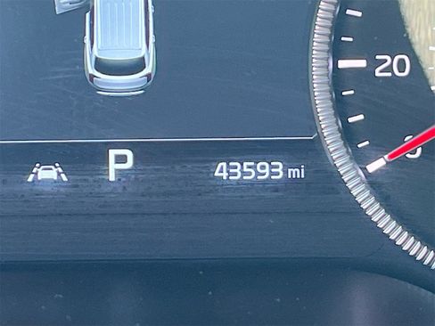 Used 2022 Kia Telluride SX w/ SX Prestige Package image 12