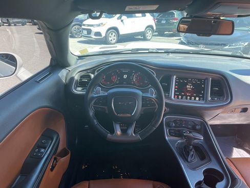 Used 2016 Dodge Challenger SRT Hellcat RWD image 18