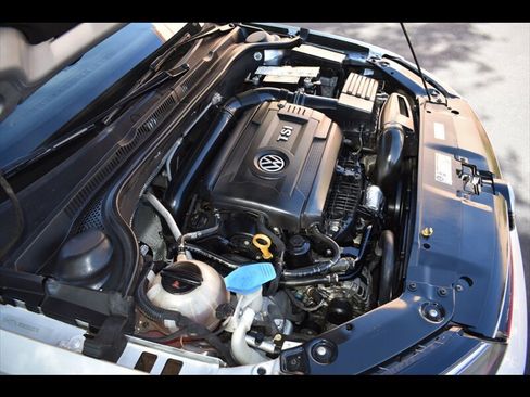 Used 2016 Volkswagen Jetta GLI SEL FWD image 40
