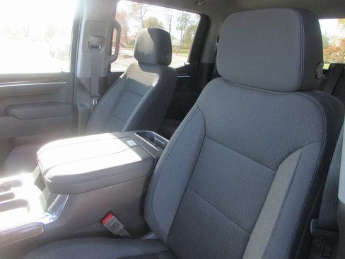 New 2026 GMC Sierra 1500 Elevation image 14