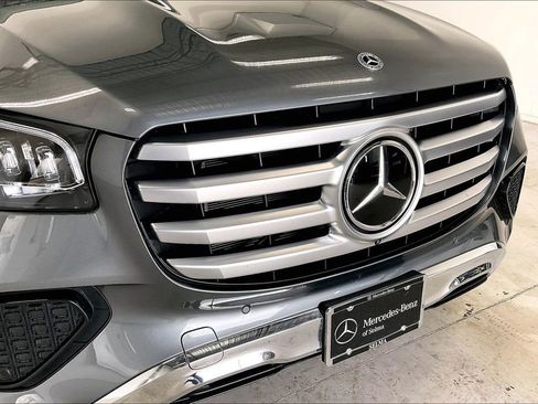 Used 2026 Mercedes-Benz GLS 450 4MATIC image 30