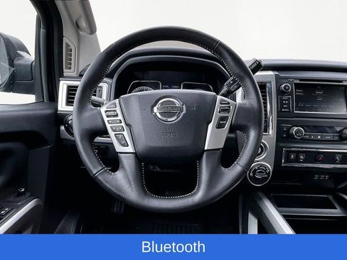 Used 2019 Nissan Titan PRO-4X image 10