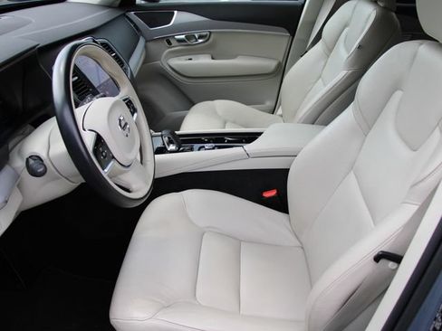Used 2023 Volvo XC90 B5 Core AWD/4WD image 15
