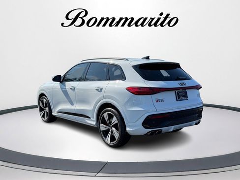 New 2025 Audi SQ5 Prestige image 3