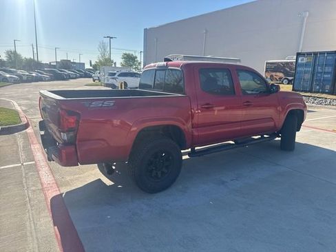 Used 2023 Toyota Tacoma SR image 3