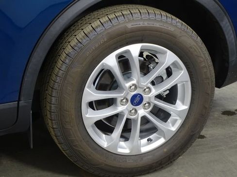 Used 2020 Ford Escape SE image 40