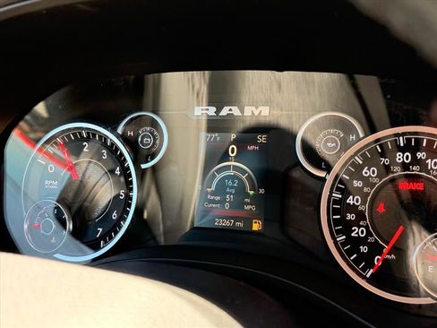Used 2024 RAM 1500 Big Horn AWD/4WD image 23