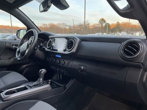 Used 2022 Toyota Tacoma SR5 image 22