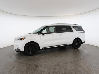 Used 2024 Kia Carnival SX