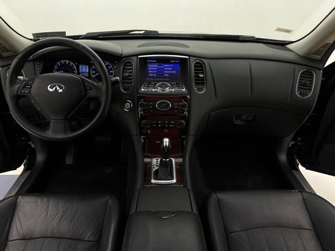 Used 2017 INFINITI QX50 AWD w/ Deluxe Touring Package image 2