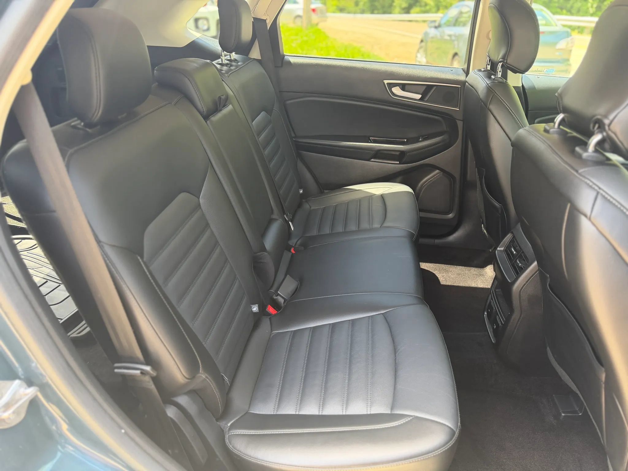 Used 2016 Ford Edge SEL w/ Equipment Group 201A AWD/4WD image 35