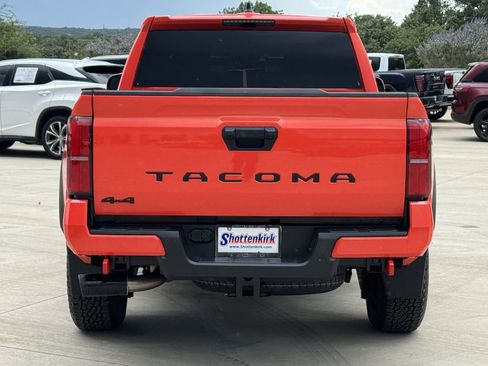 Used 2024 Toyota Tacoma TRD Off-Road AWD/4WD image 5