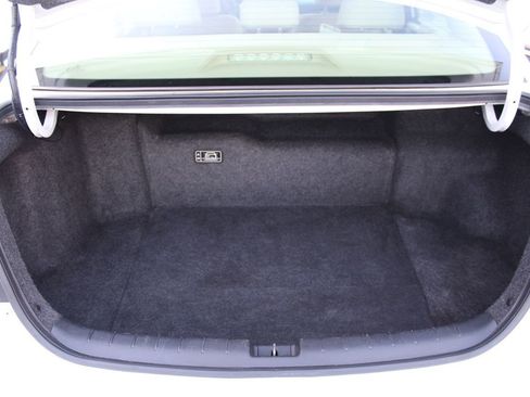 Used 2017 Honda Accord Touring image 35
