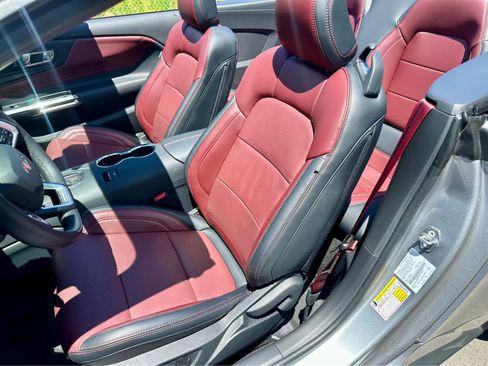 Used 2025 Ford Mustang Premium RWD image 15