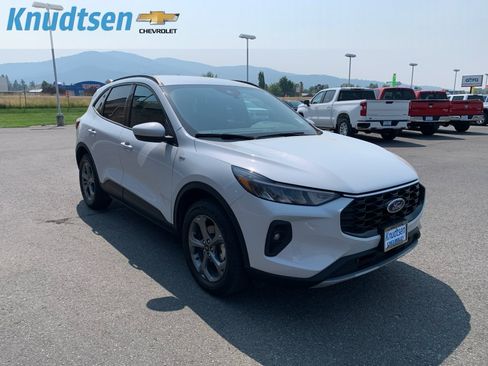Used 2025 Ford Escape ST-Line Select AWD/4WD image 1