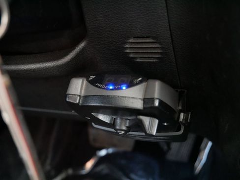 Used 2013 Jeep Wrangler Unlimited Rubicon w/ Dual Top Group image 28