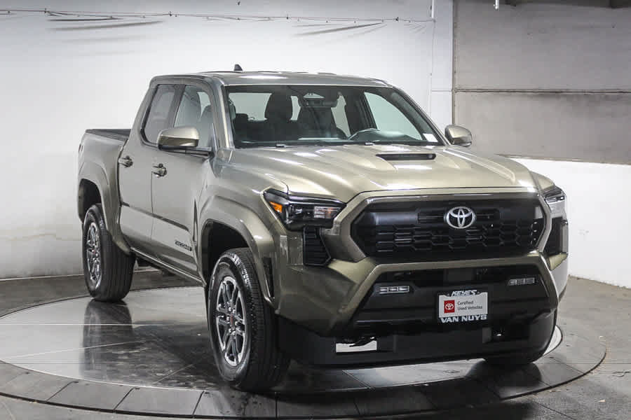 Used 2024 Toyota Tacoma TRD Sport RWD image 4
