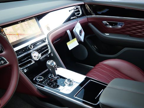 Used 2024 Bentley Flying Spur Azure image 15