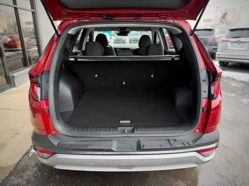 Used 2025 Hyundai Tucson SE FWD image 24