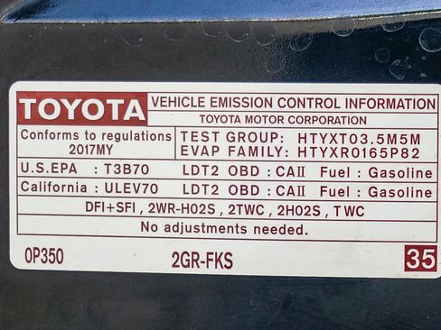 Used 2017 Toyota Highlander Limited image 30